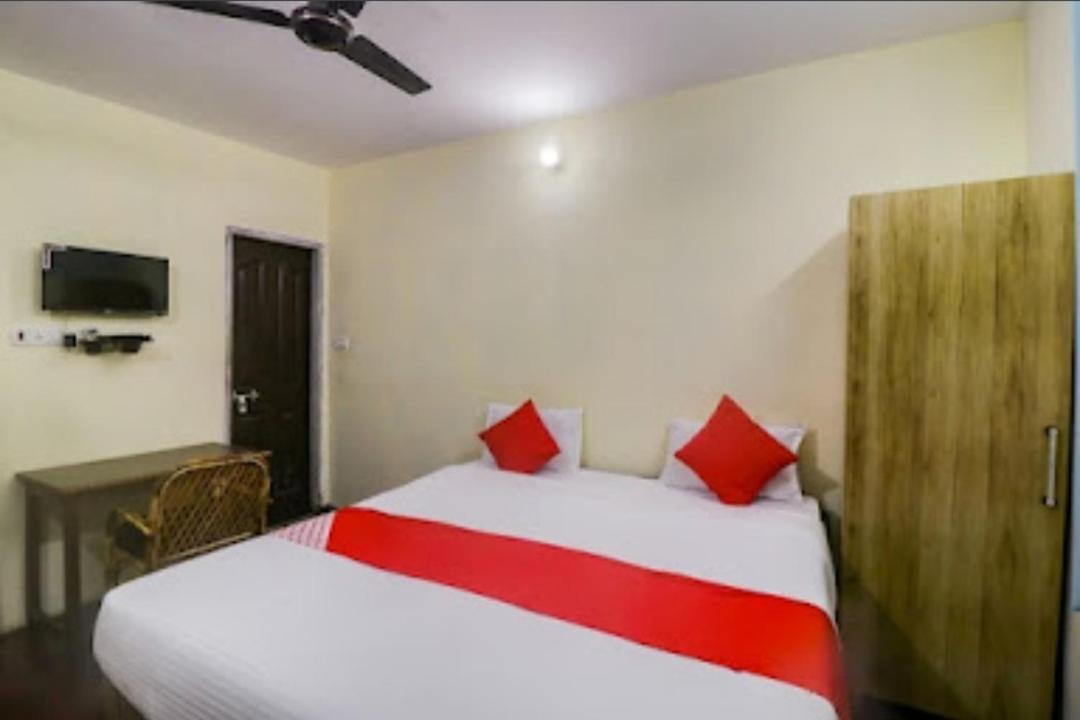 Om Shanthi Paying Guest House Варанасі Екстер'єр фото