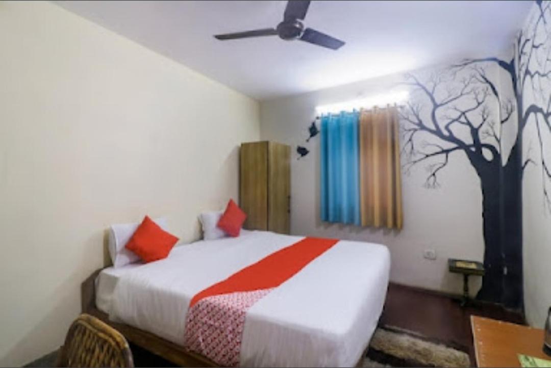 Om Shanthi Paying Guest House Варанасі Номер фото
